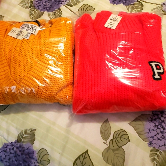 PINK Victoria's Secret Tops - 2 Pink Victoria secret women  Sweater long sleeve
